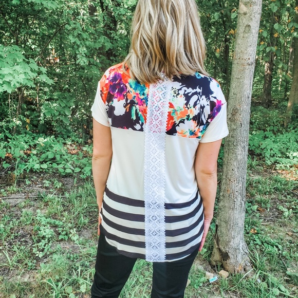 Floral and Stripe Contrast Boutique Top - Picture 2 of 2